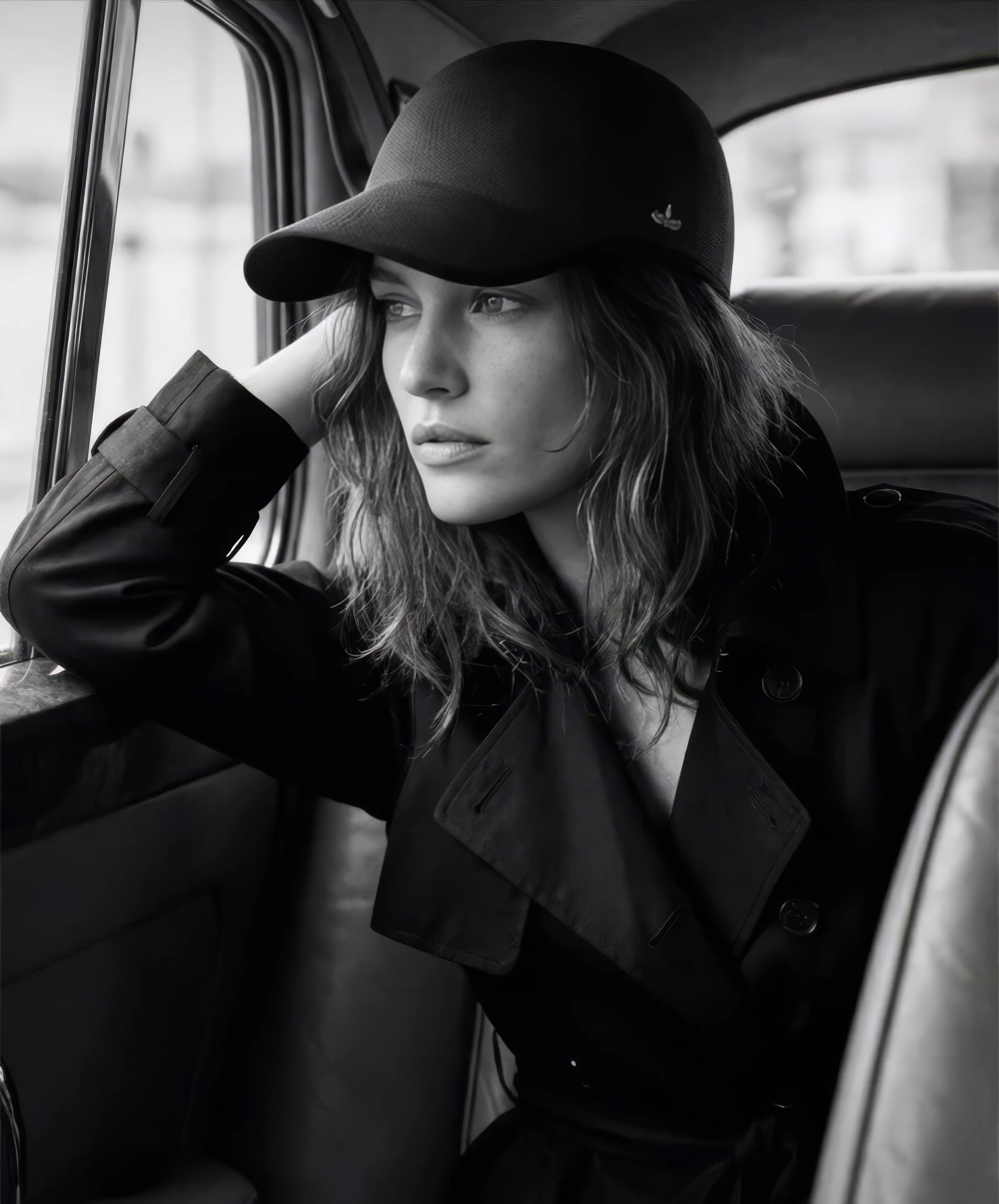 Woman wearing a PanamaHatters baseball cap