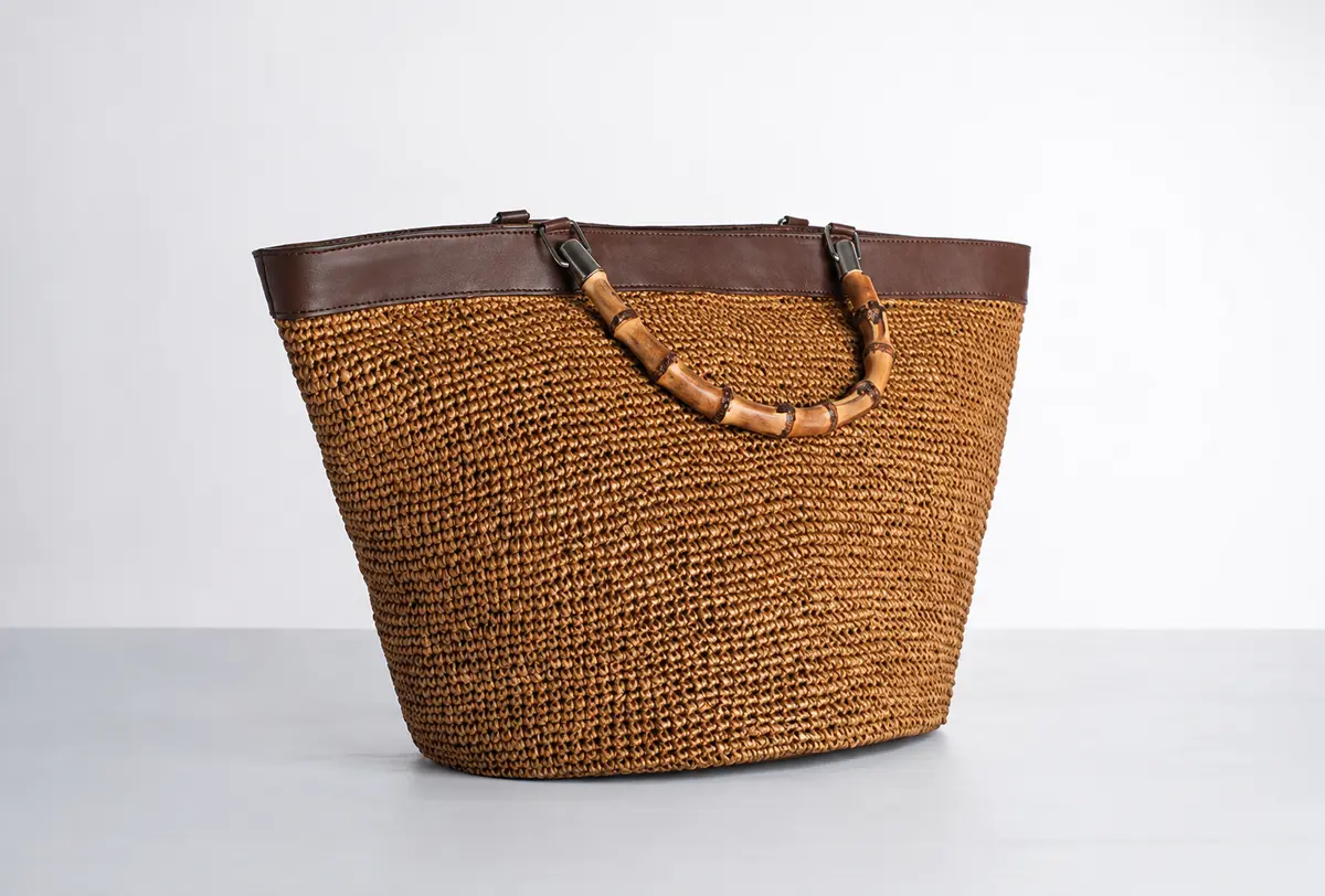 PanamaHatters travel bag woven from recycled fibres