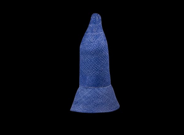 Cappello Estivo in Paglia Blu con Dettaglio Elegante