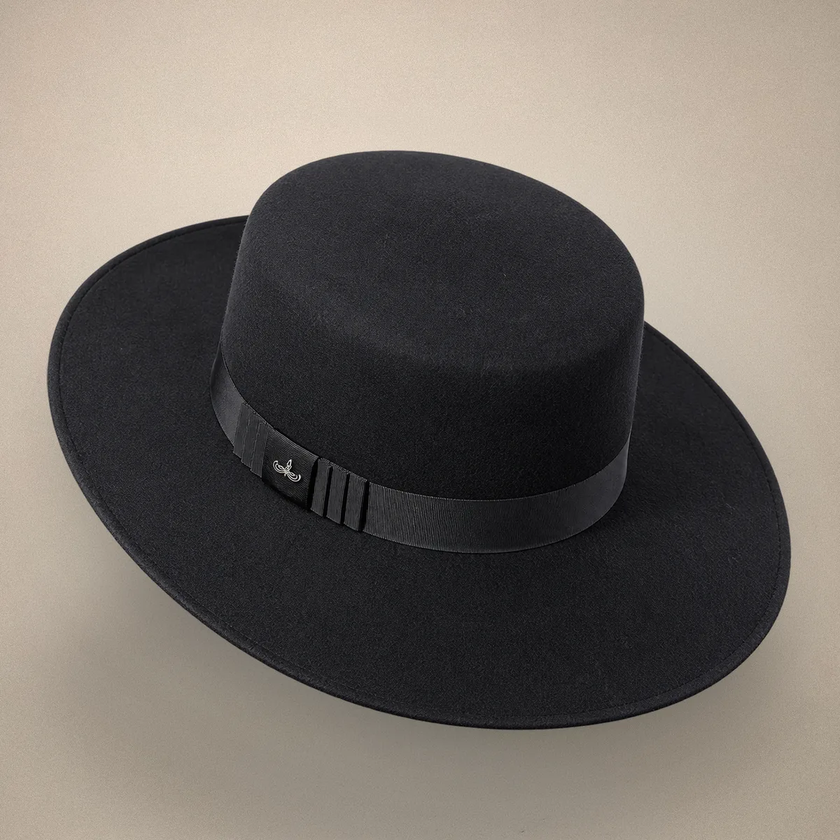 St. Moritz Andaluso Black Merino